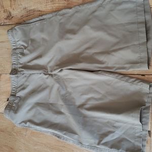 Boys under Armour size 16 golf short